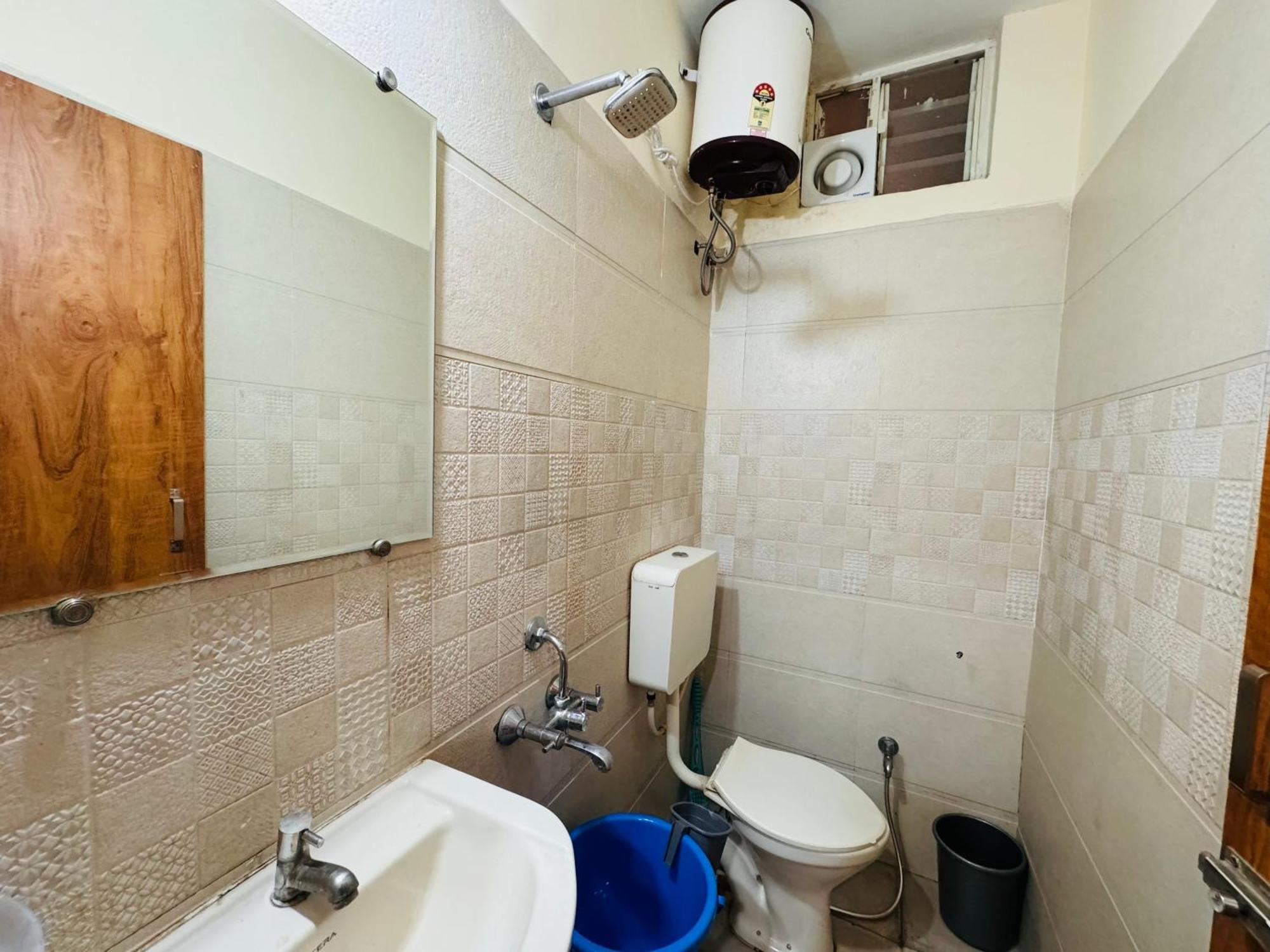 Home Escape 1Bhk Apartment Near Bombay Hospital Indore Ngoại thất bức ảnh