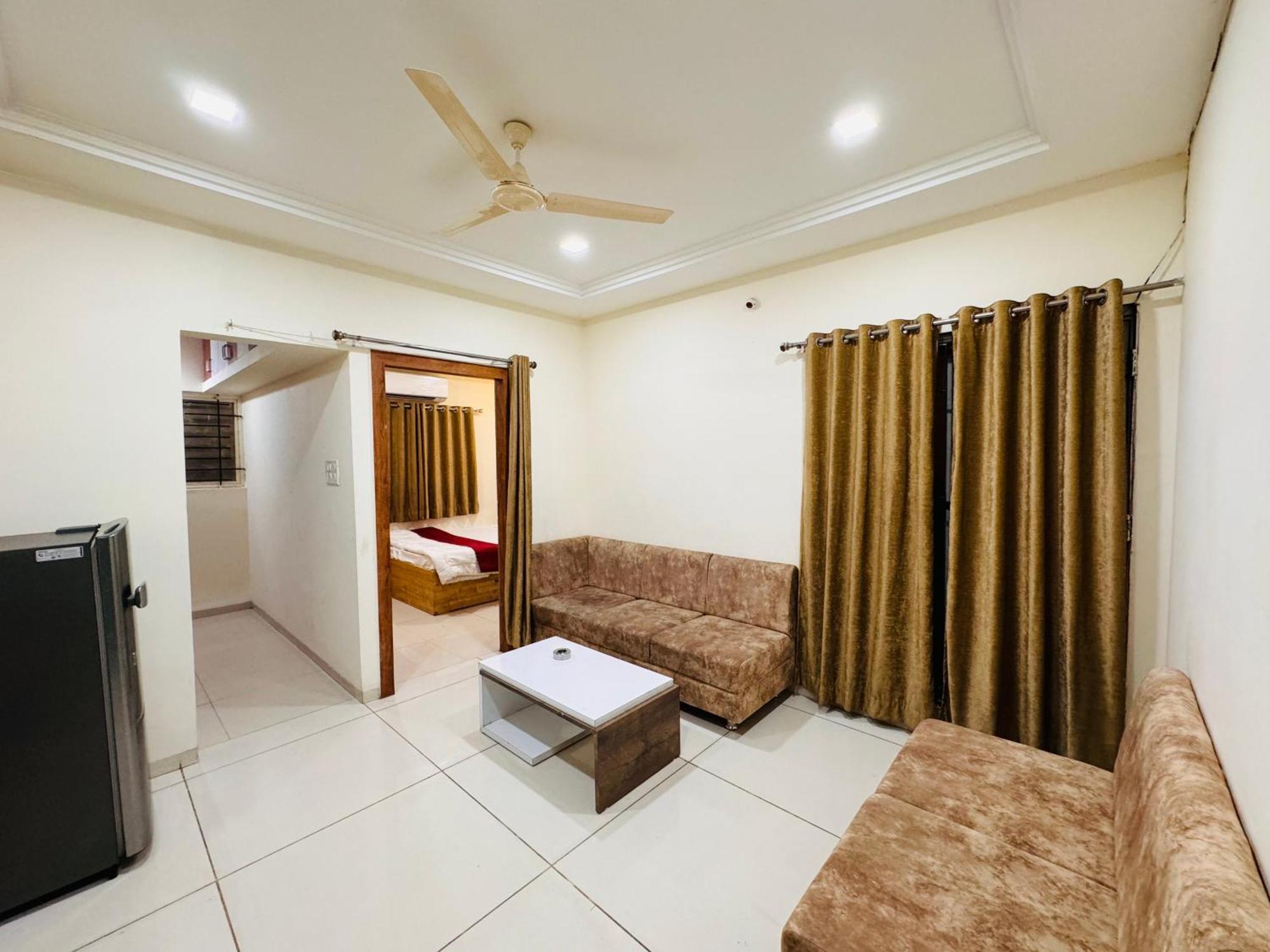 Home Escape 1Bhk Apartment Near Bombay Hospital Indore Ngoại thất bức ảnh