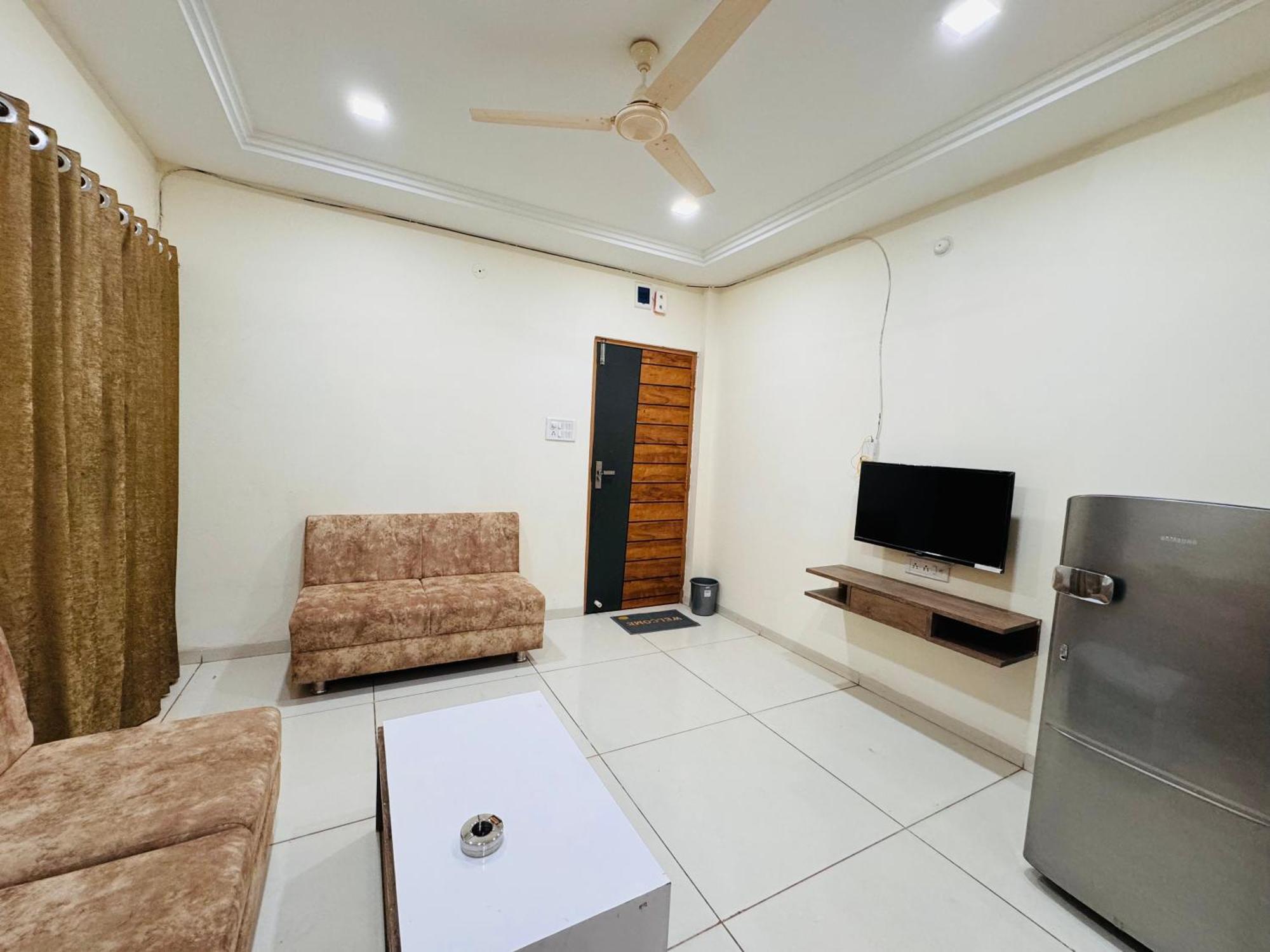 Home Escape 1Bhk Apartment Near Bombay Hospital Indore Ngoại thất bức ảnh