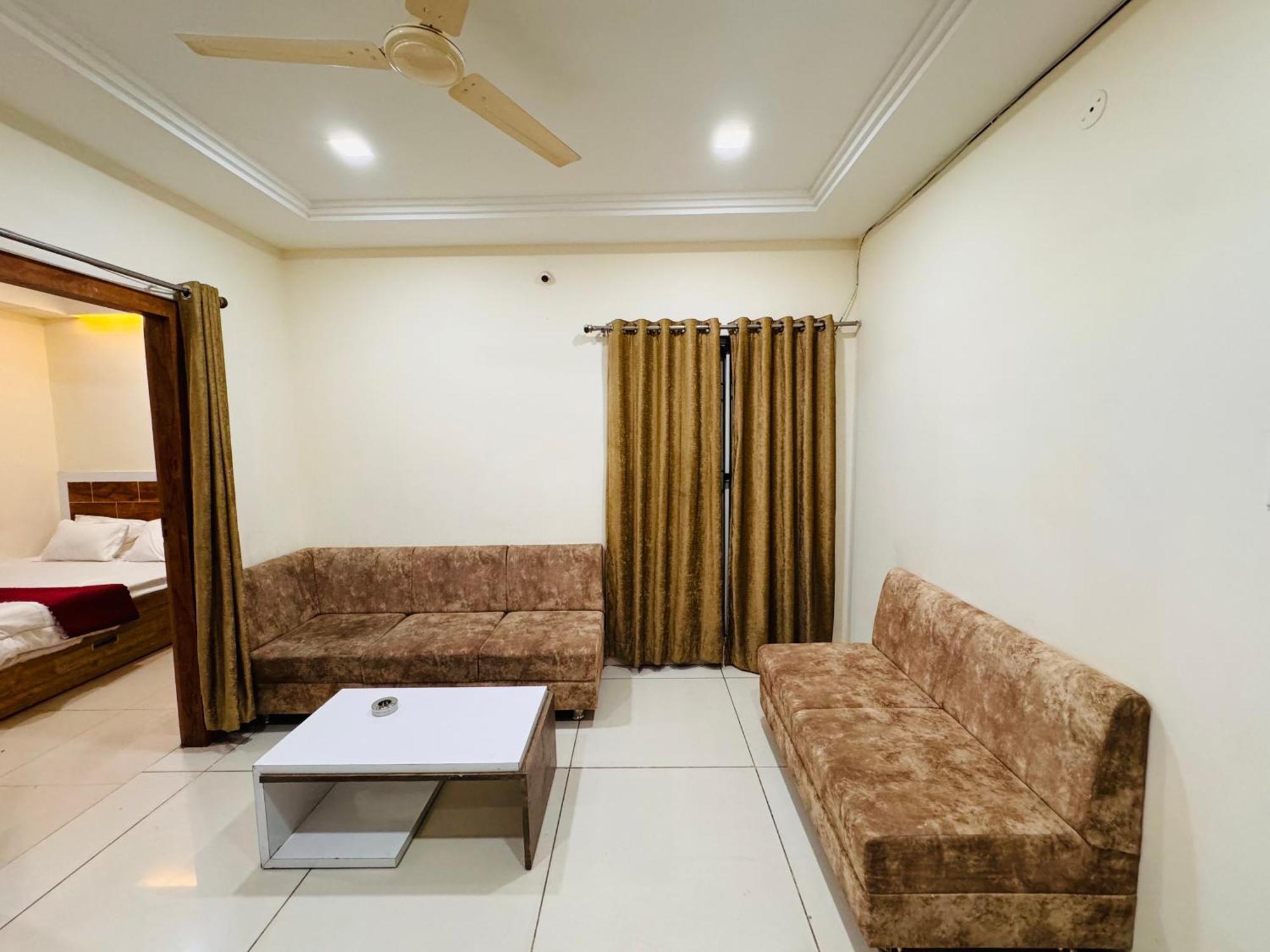 Home Escape 1Bhk Apartment Near Bombay Hospital Indore Ngoại thất bức ảnh