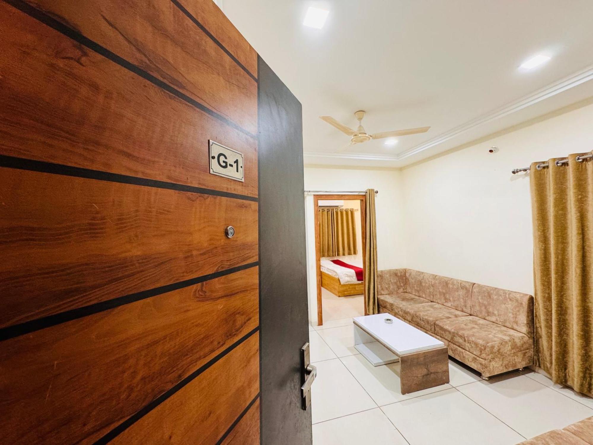 Home Escape 1Bhk Apartment Near Bombay Hospital Indore Ngoại thất bức ảnh